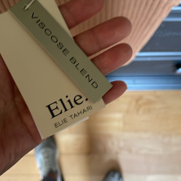 Turtle neck sweater vest size S.  NWT - Picture 4 of 8